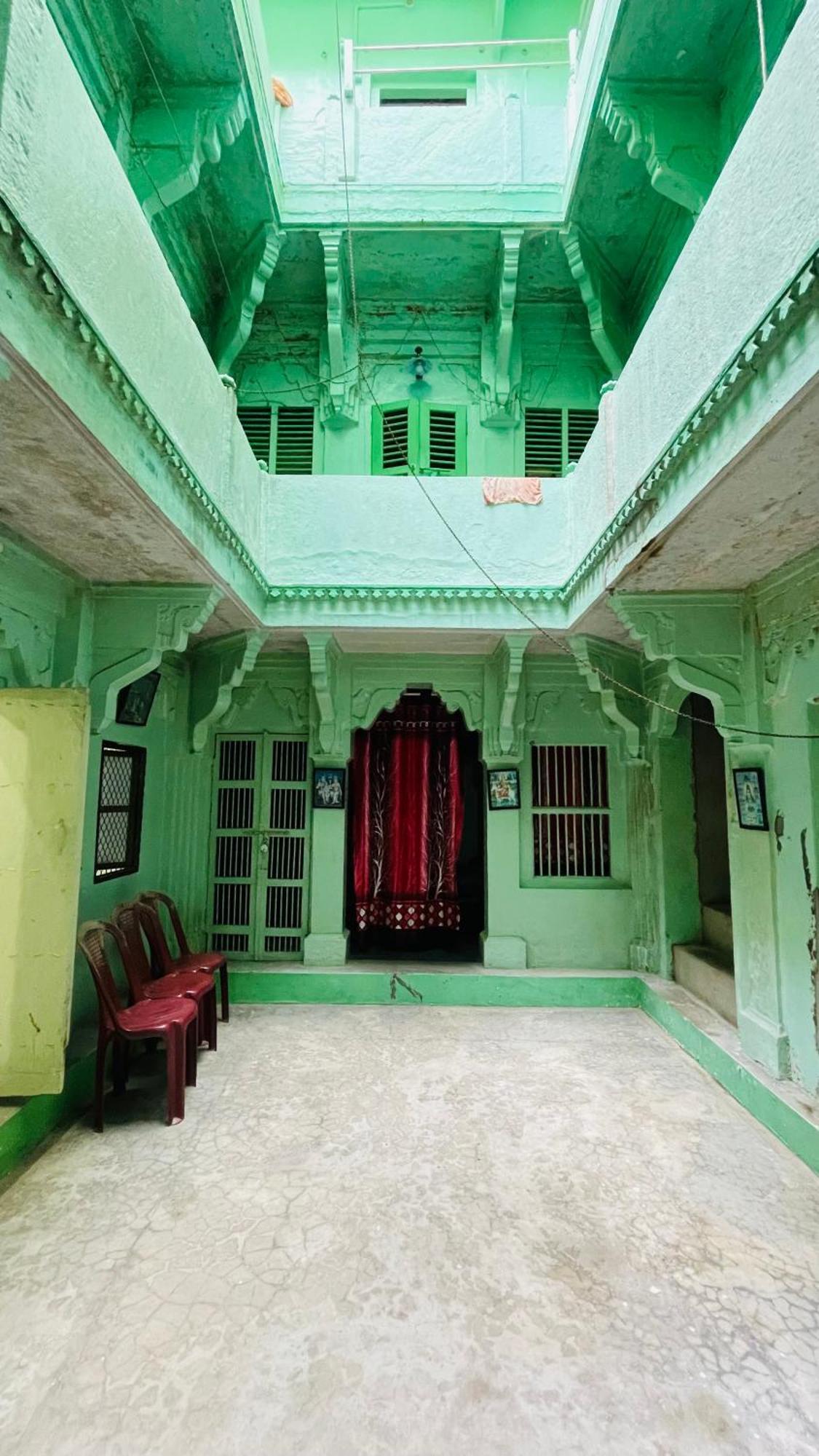 Kapoor Homestay Varanasi