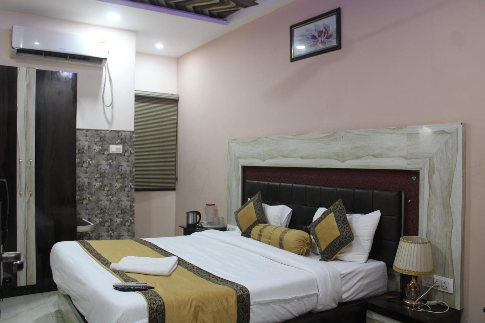 Singh Residency Hotel