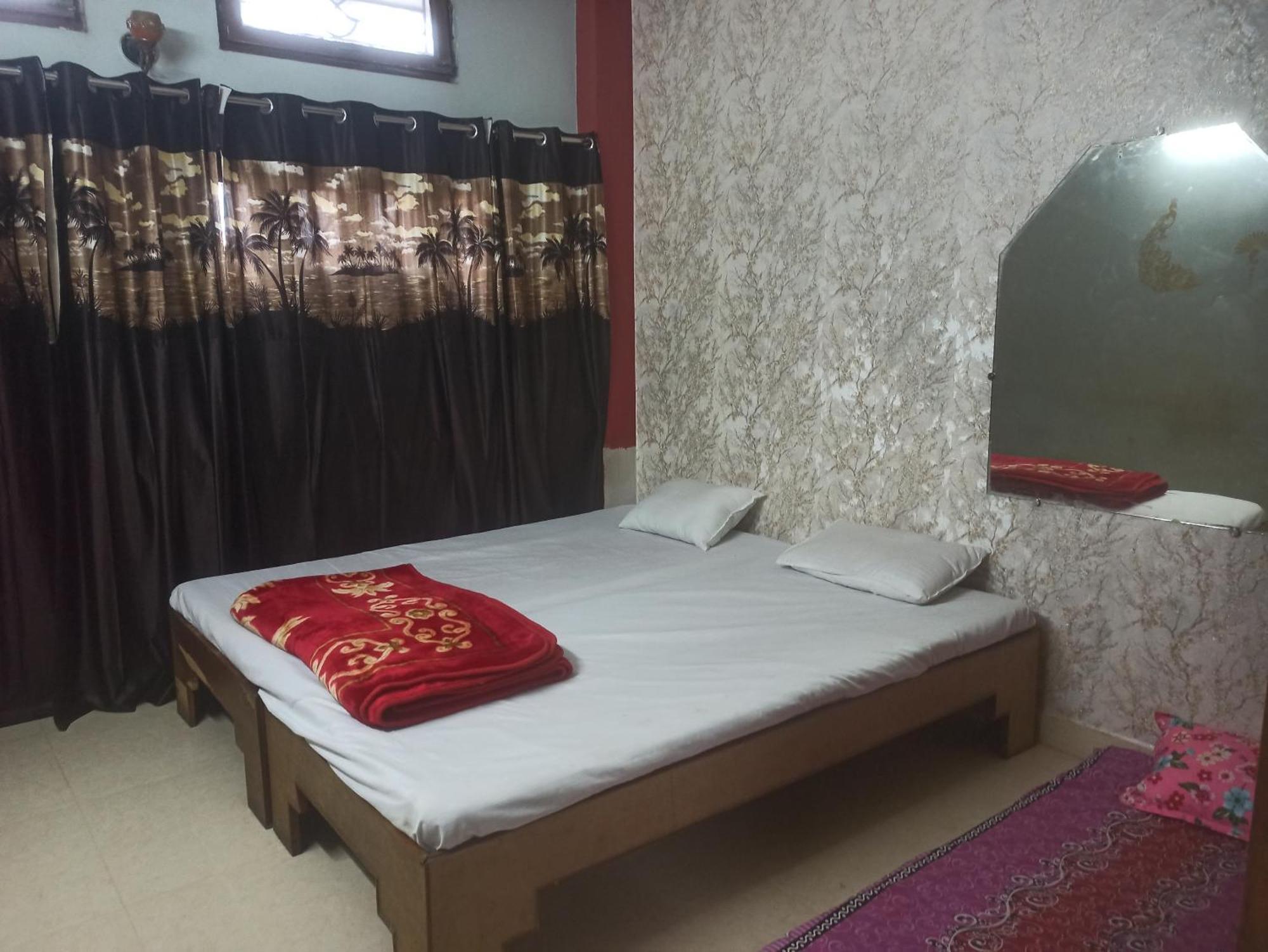 Raj Homestay *