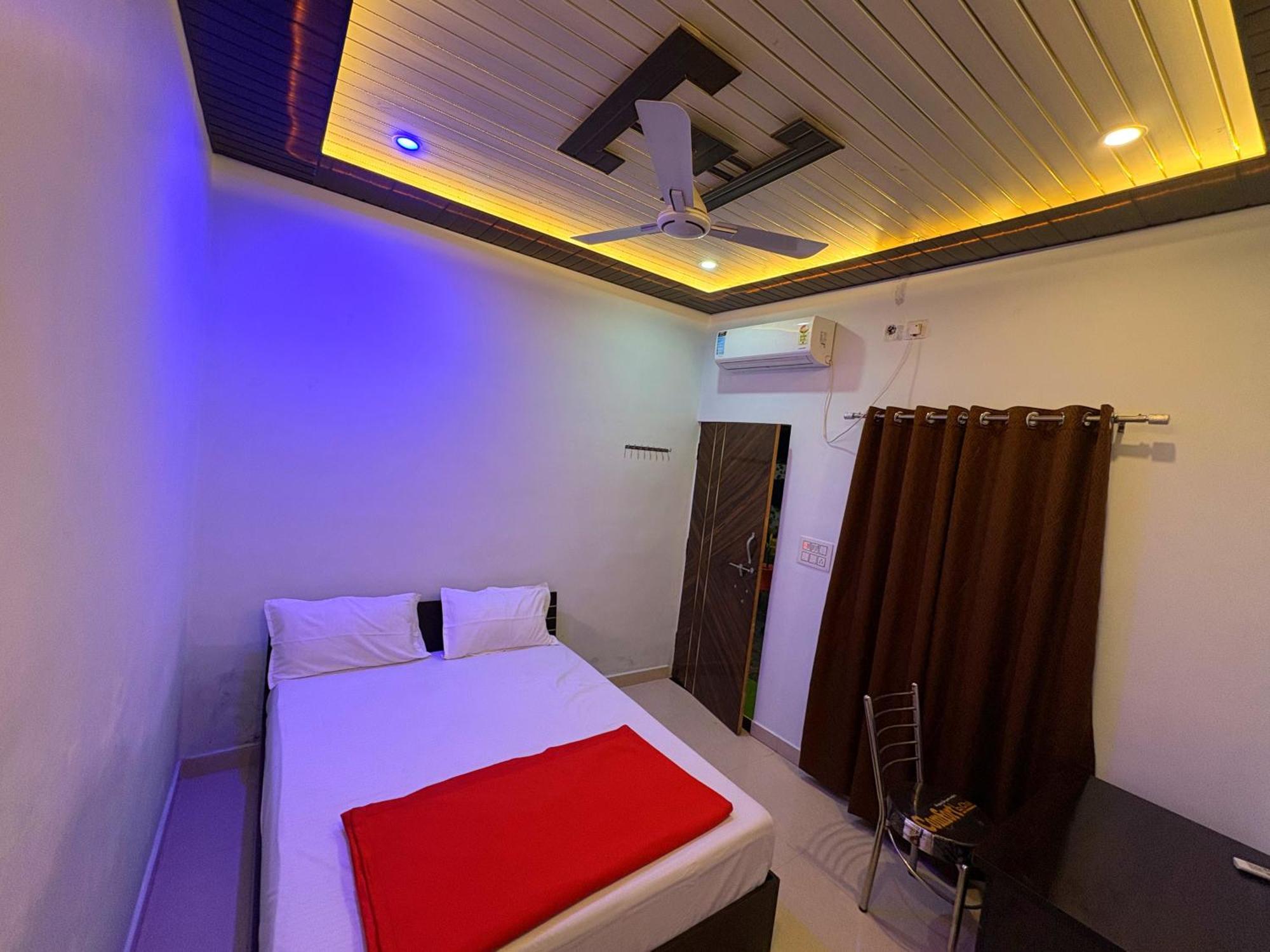 Guest house Sumedha Galaxy Varanasi