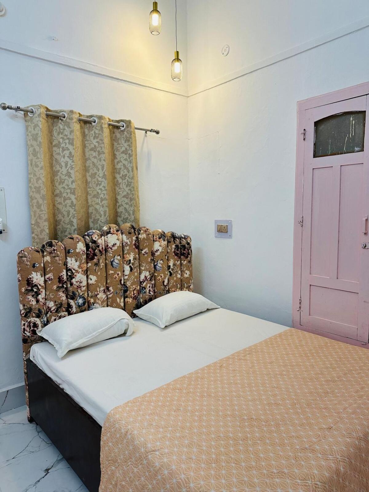 Kamaree-7bhk Varanasi