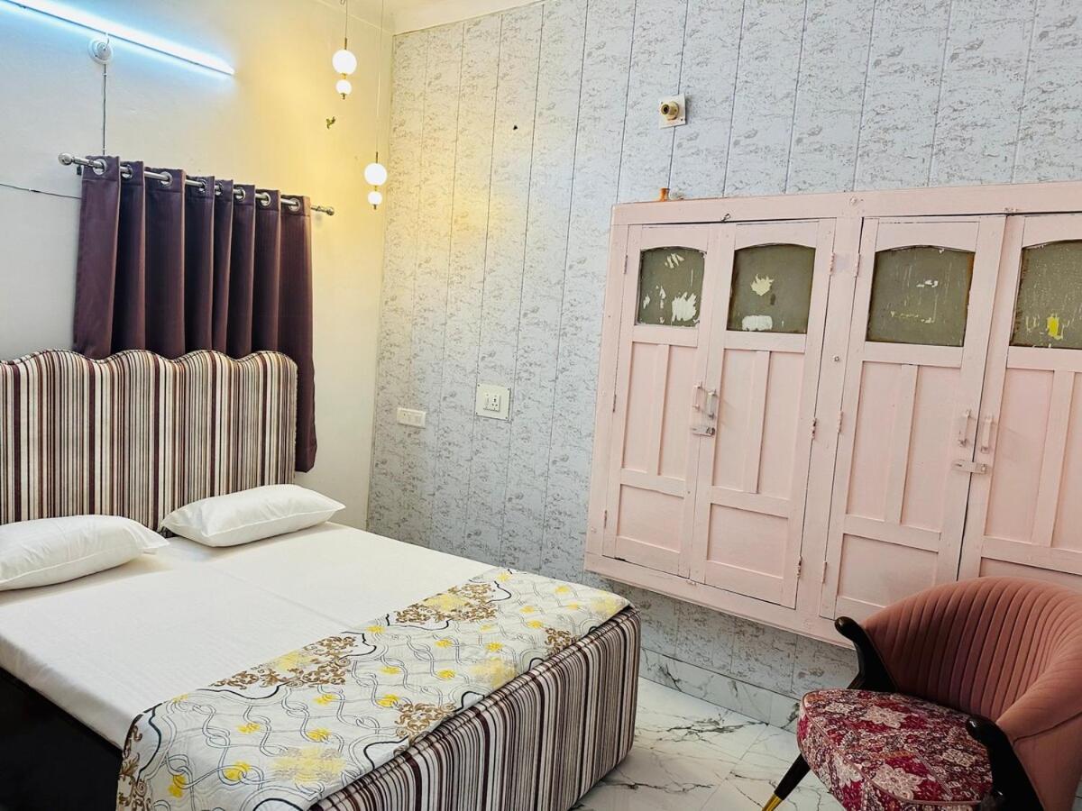 Apartment Kamaree-7bhk Varanasi