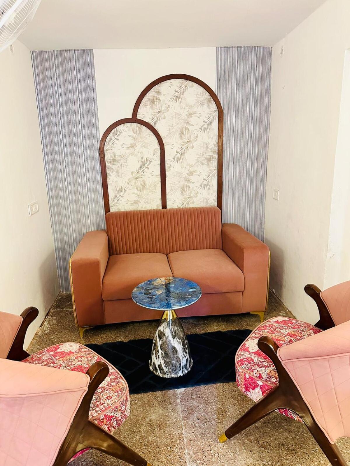Kamaree-7bhk Apartment *