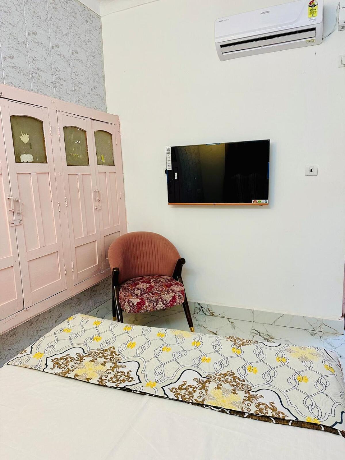 Apartment Kamaree-7bhk *