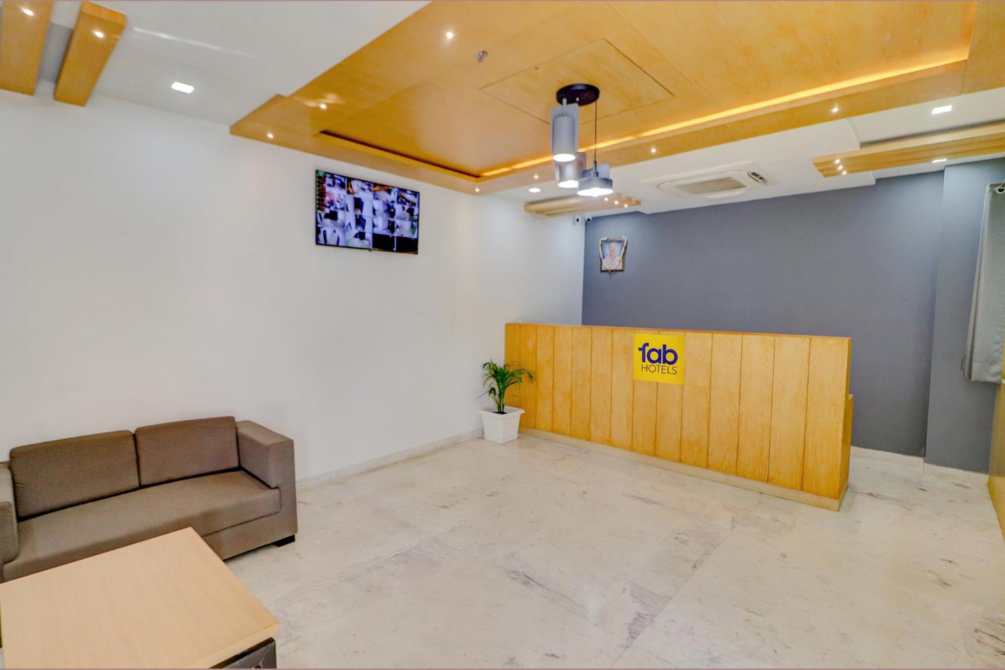 Fabhotel Premium Kashi Hotel