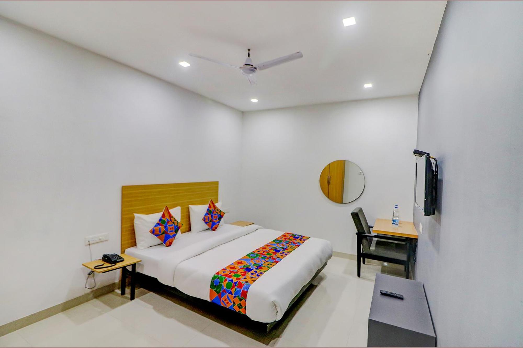 Fabhotel Premium Kashi Hotel 3*