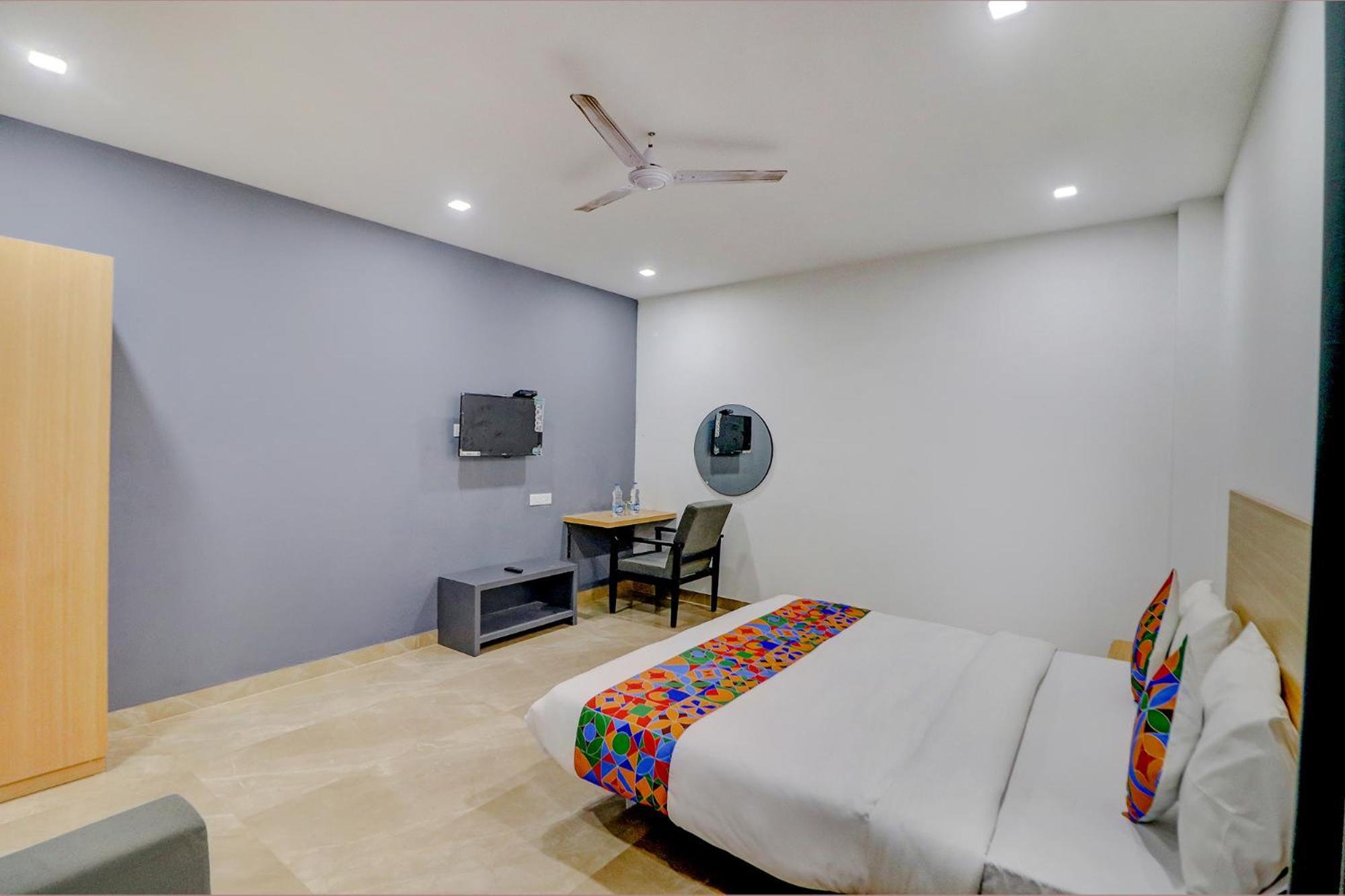 Fabhotel Premium Kashi 3*