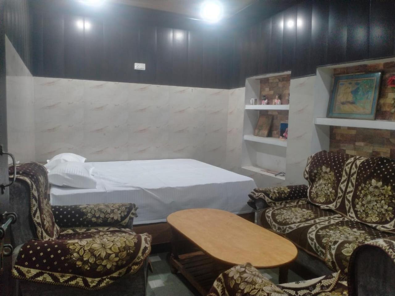 Shree Narayan Pg Guest house Varanasi