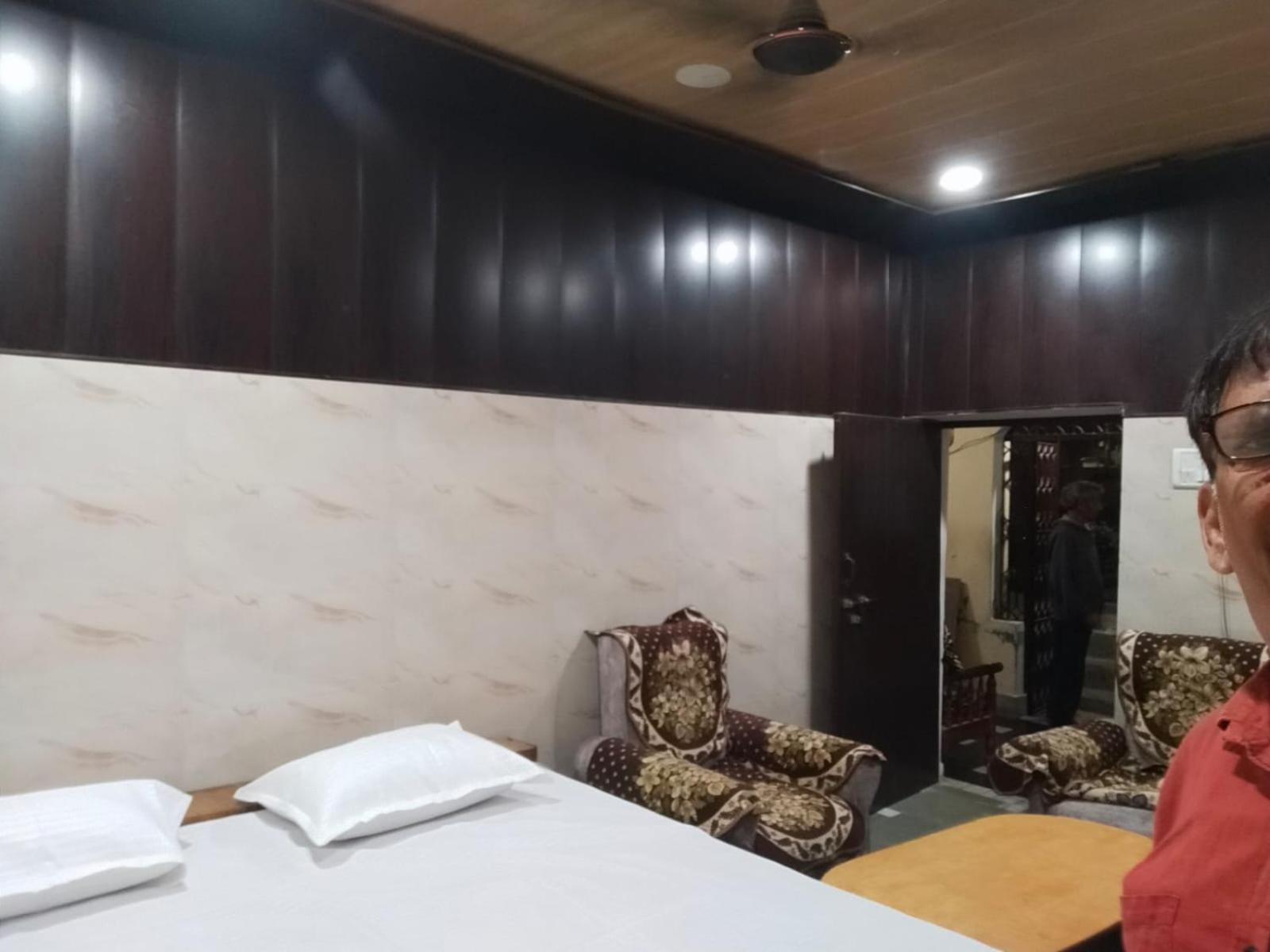 Shree Narayan Pg Guest house *