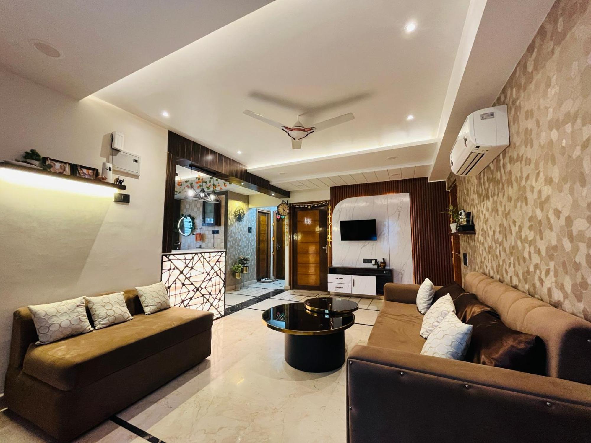 Sriram Sleek Varanasi