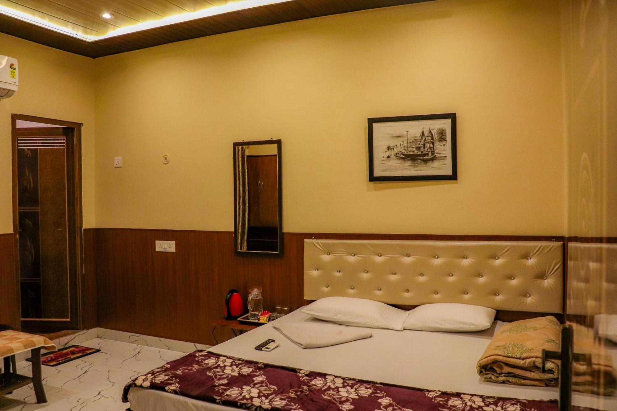Guest house The Ganga Grand Pg *