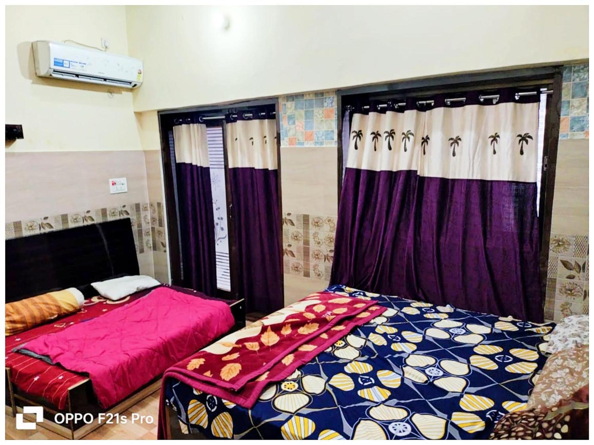 Abhivadya Gange Near Temple And Park Hotel Varanasi