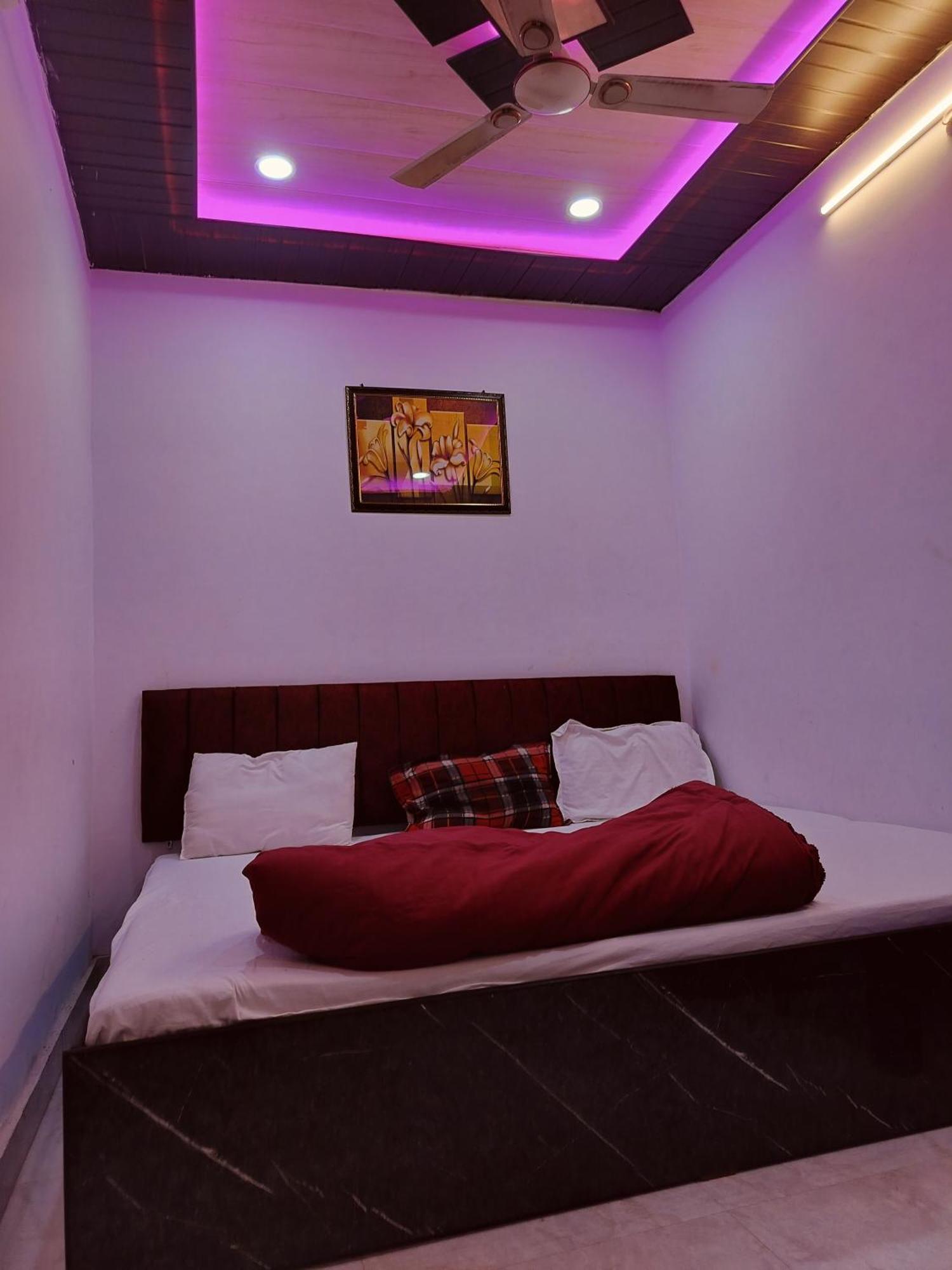 Shree Laxman Residency Homestay *