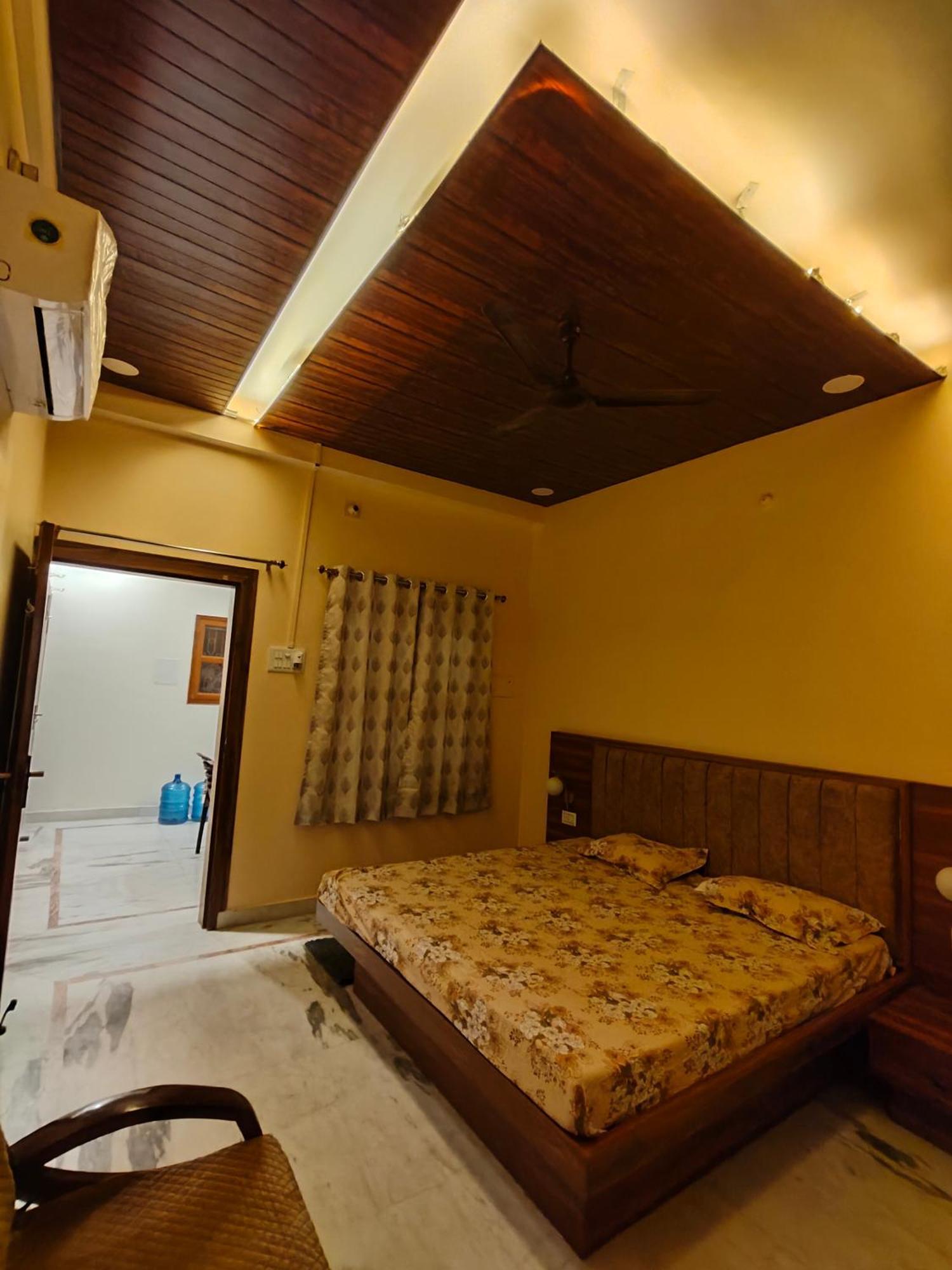 Kashivas - Spacious 2bhk Near Assi Ghat Apartment Varanasi