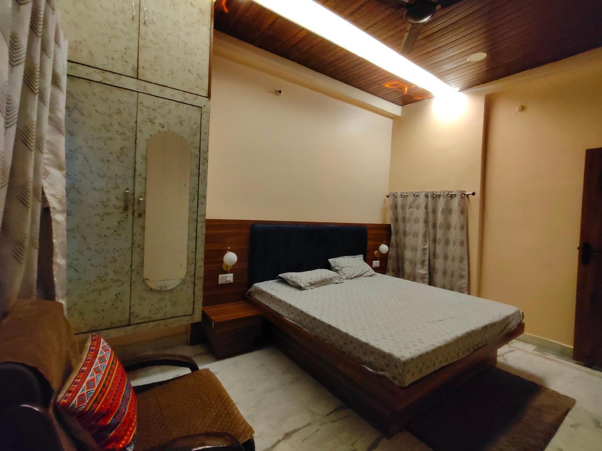 Apartment Kashivas - 2bhk Near Assi Ghat