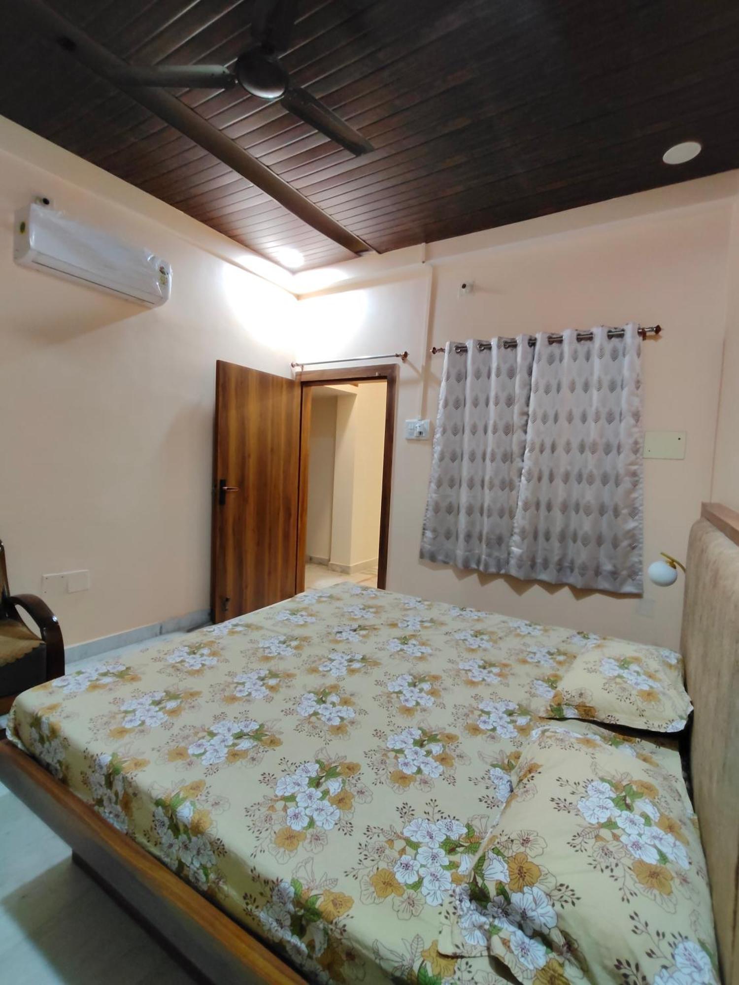Kashivas - Spacious 2bhk Near Assi Ghat Apartment Varanasi