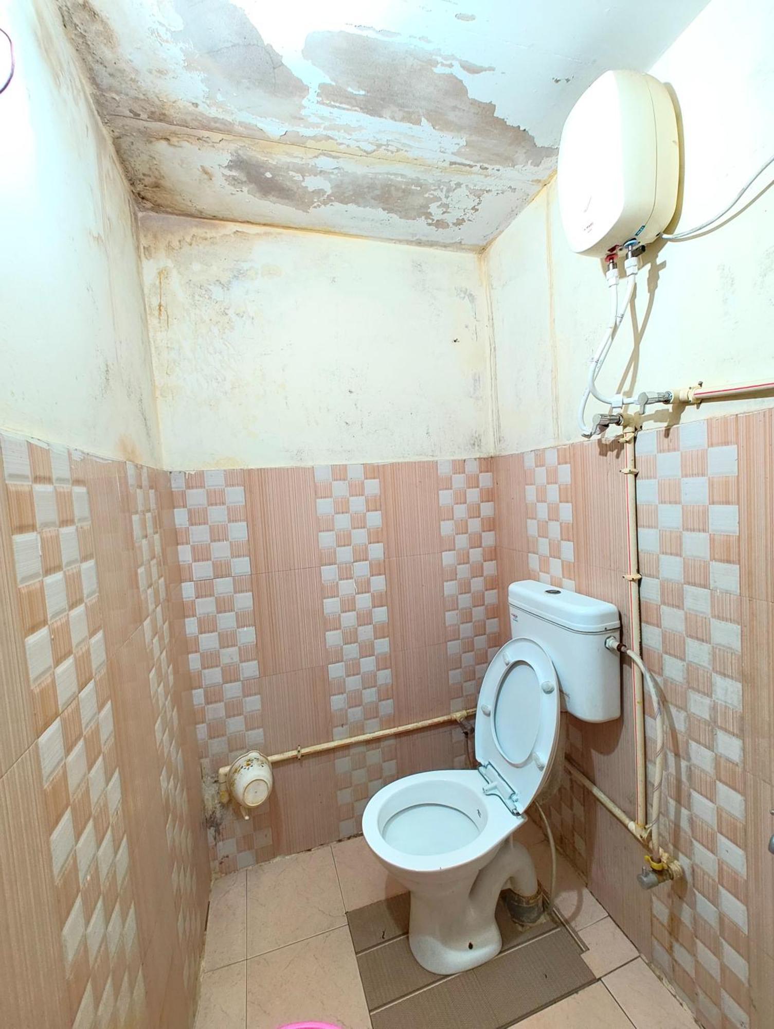 Fully Air-conditioned - Varnasi Paradise Premium Near Kashi Vishwanath Temple - And- Ganga Ghat - #free Parking #wifi Facilities #room Service - #fully Air Conditioning #prime Location - Seller In Varanasi