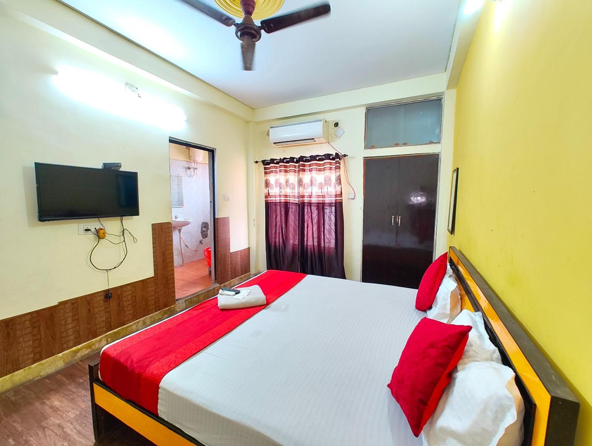 Fully Air-conditioned - Varnasi Paradise Premium Near Kashi Vishwanath Temple - And- Ganga Ghat - #free Parking #wifi Facilities #room Service - #fully Air Conditioning #prime Location - Seller In 3*