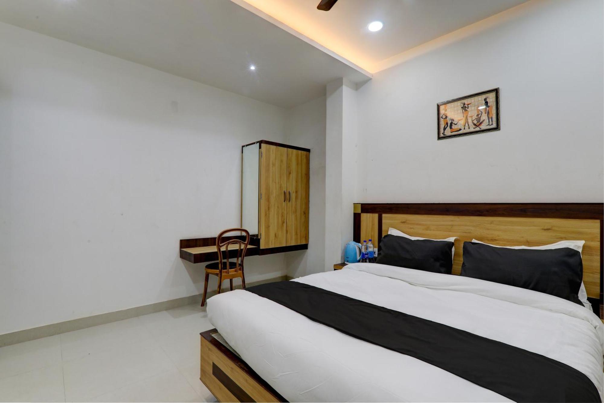 Hotel Collection O Vairagi Shi 3*