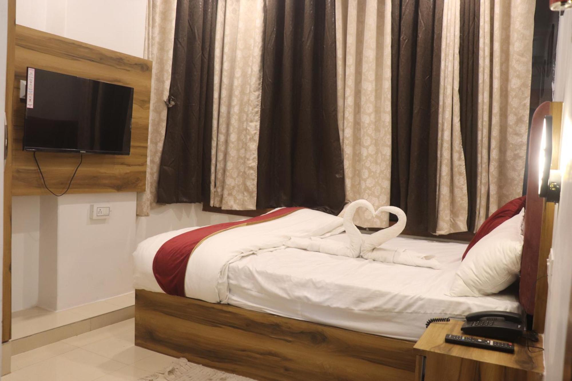 Hotel Maurya Pandeypur