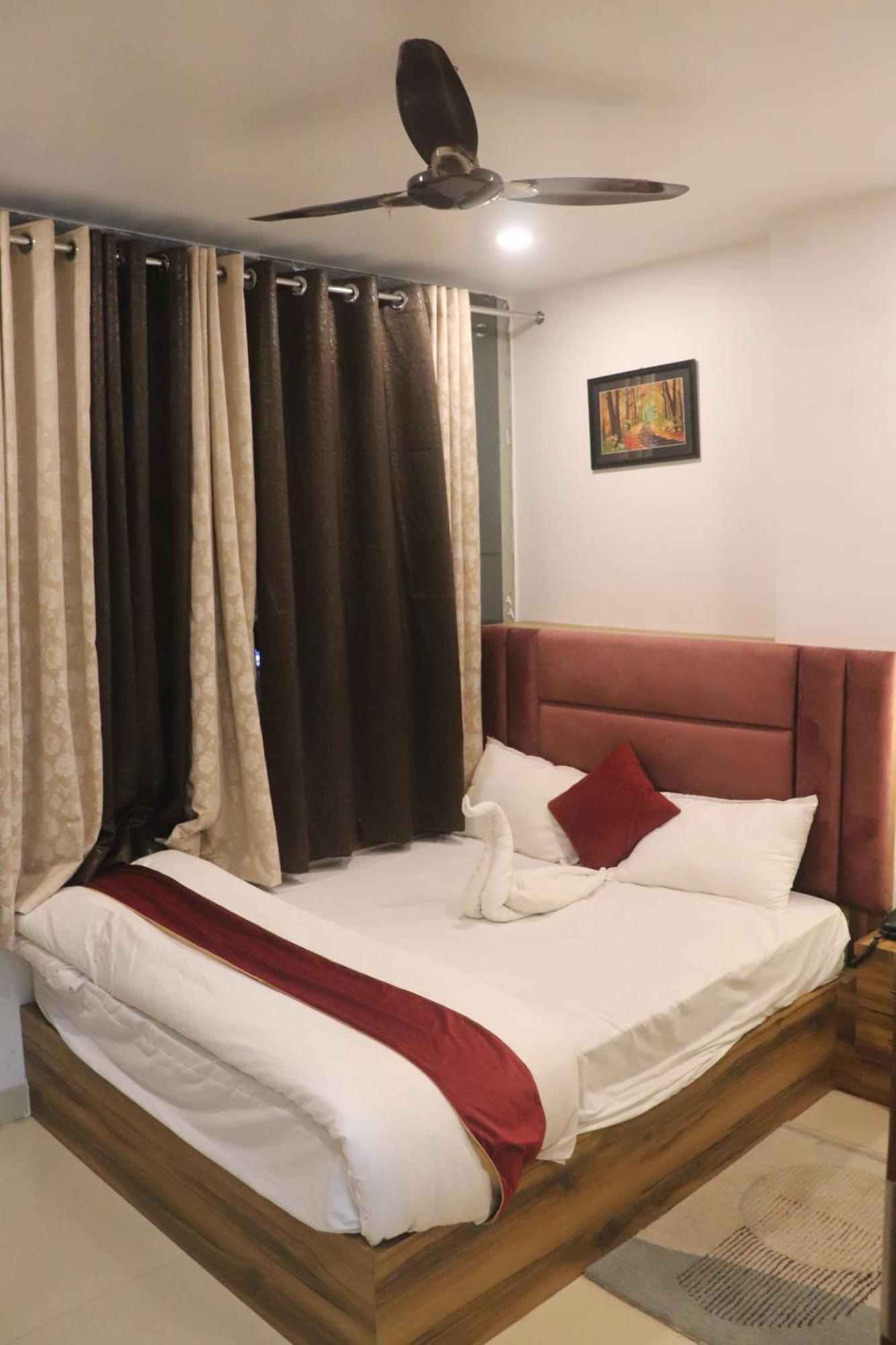 Maurya Pandeypur Hotel 3*