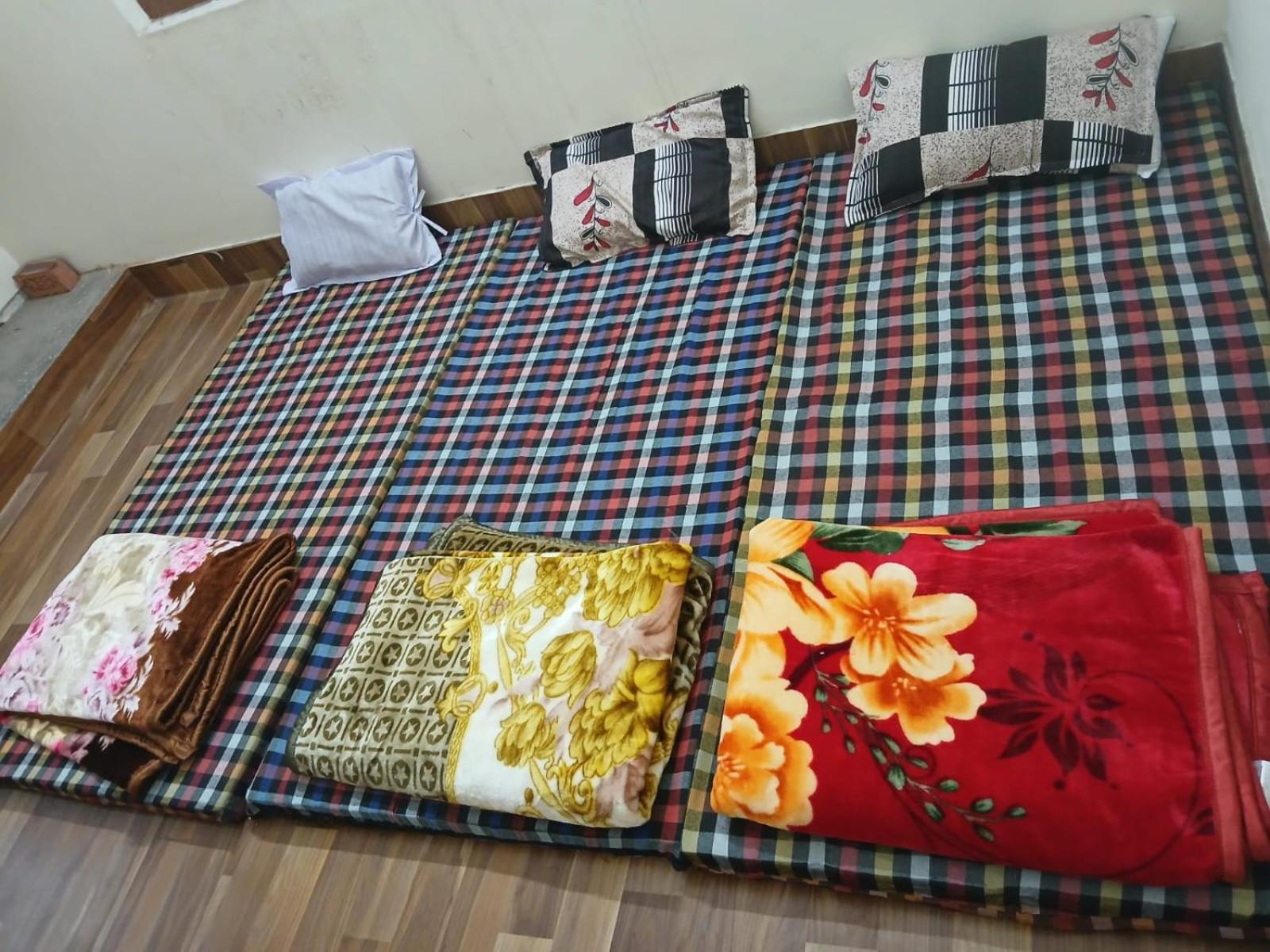 Radha Raman Guest house *