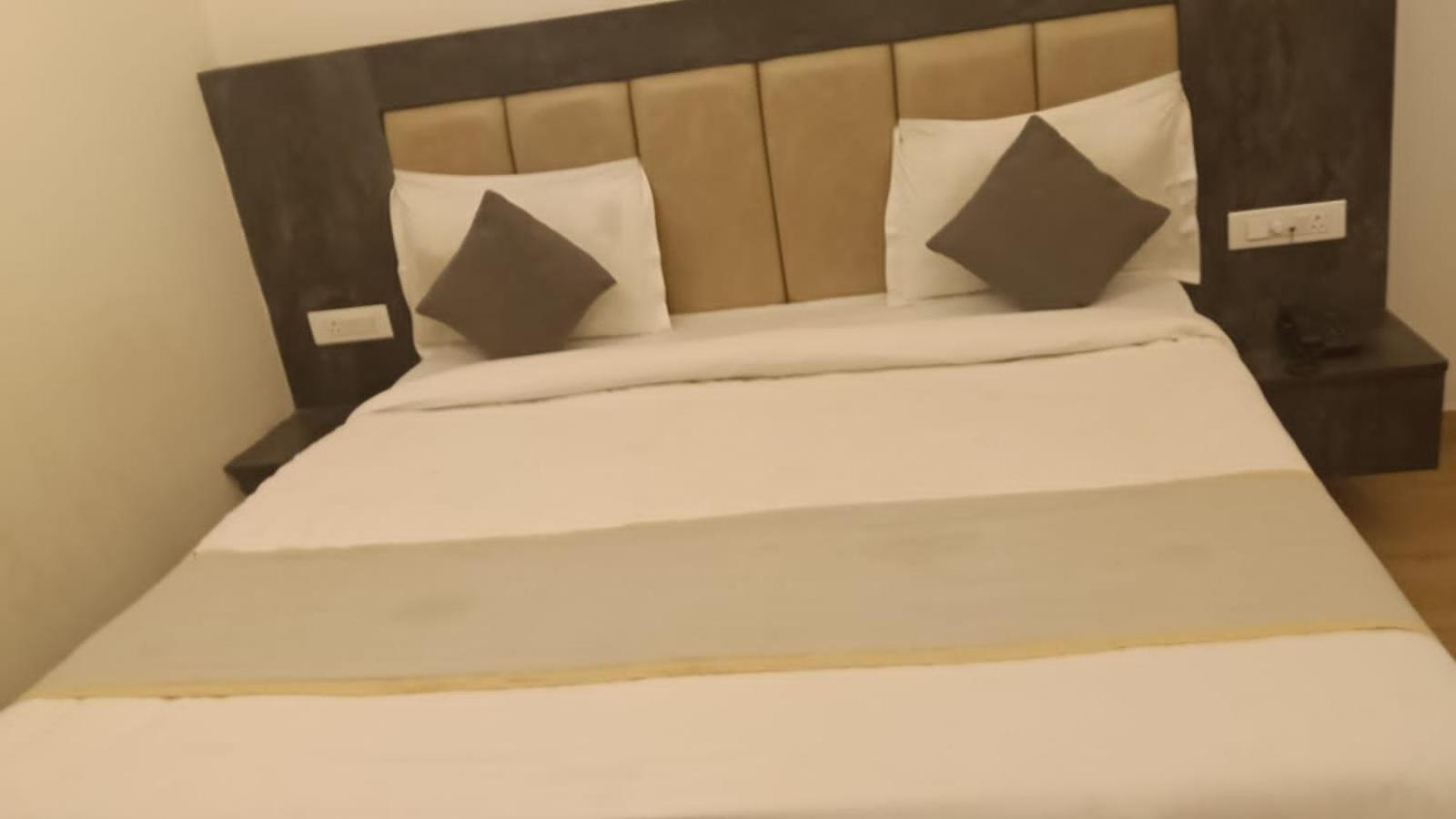 Kashi Hotel