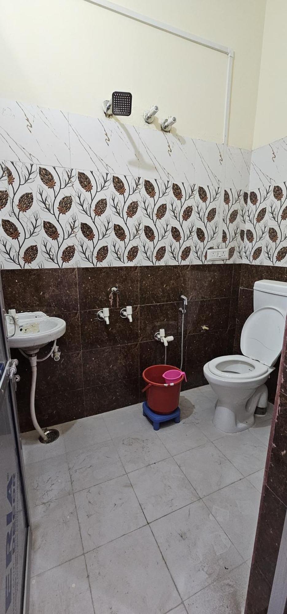 Devansh Paying Guest house *
