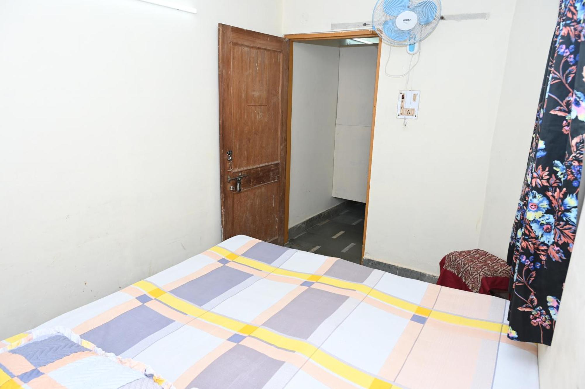 Siddhivinayak Temple Guest House Guest house *