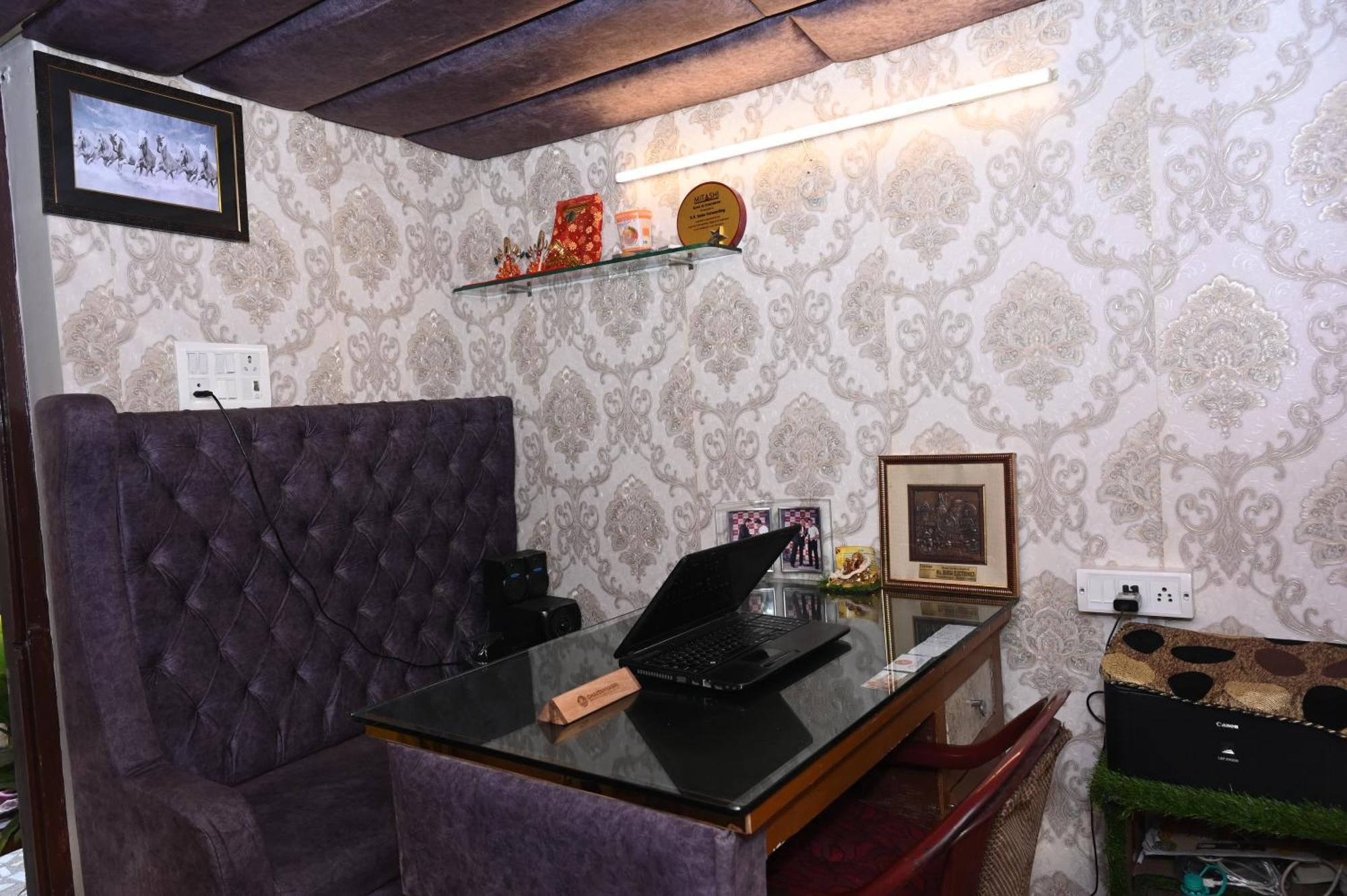 Guest house Siddhivinayak Temple Guest House