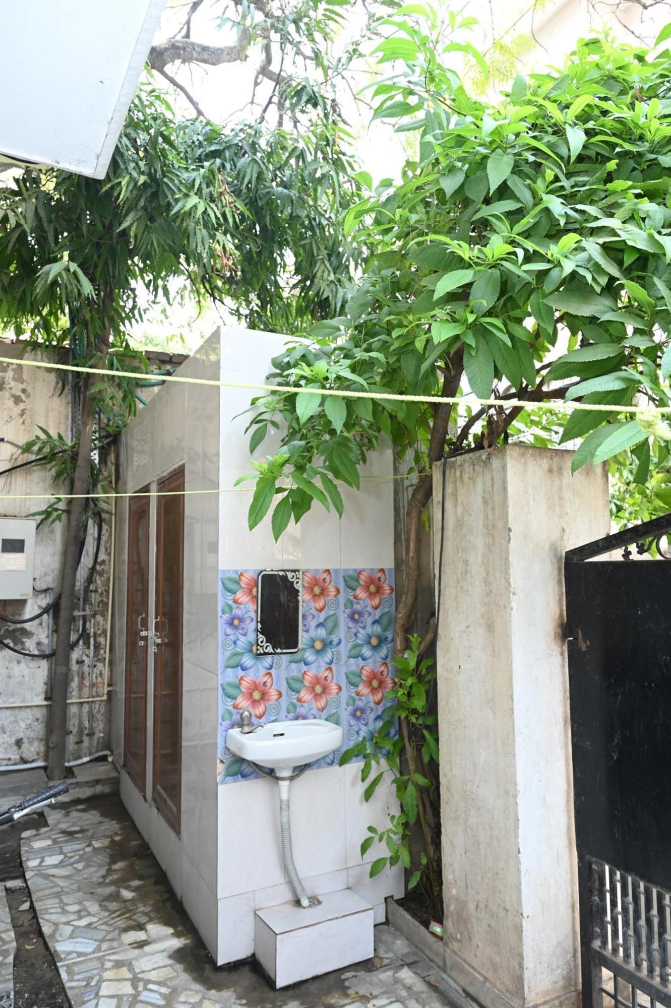Siddhivinayak Temple Guest House Varanasi