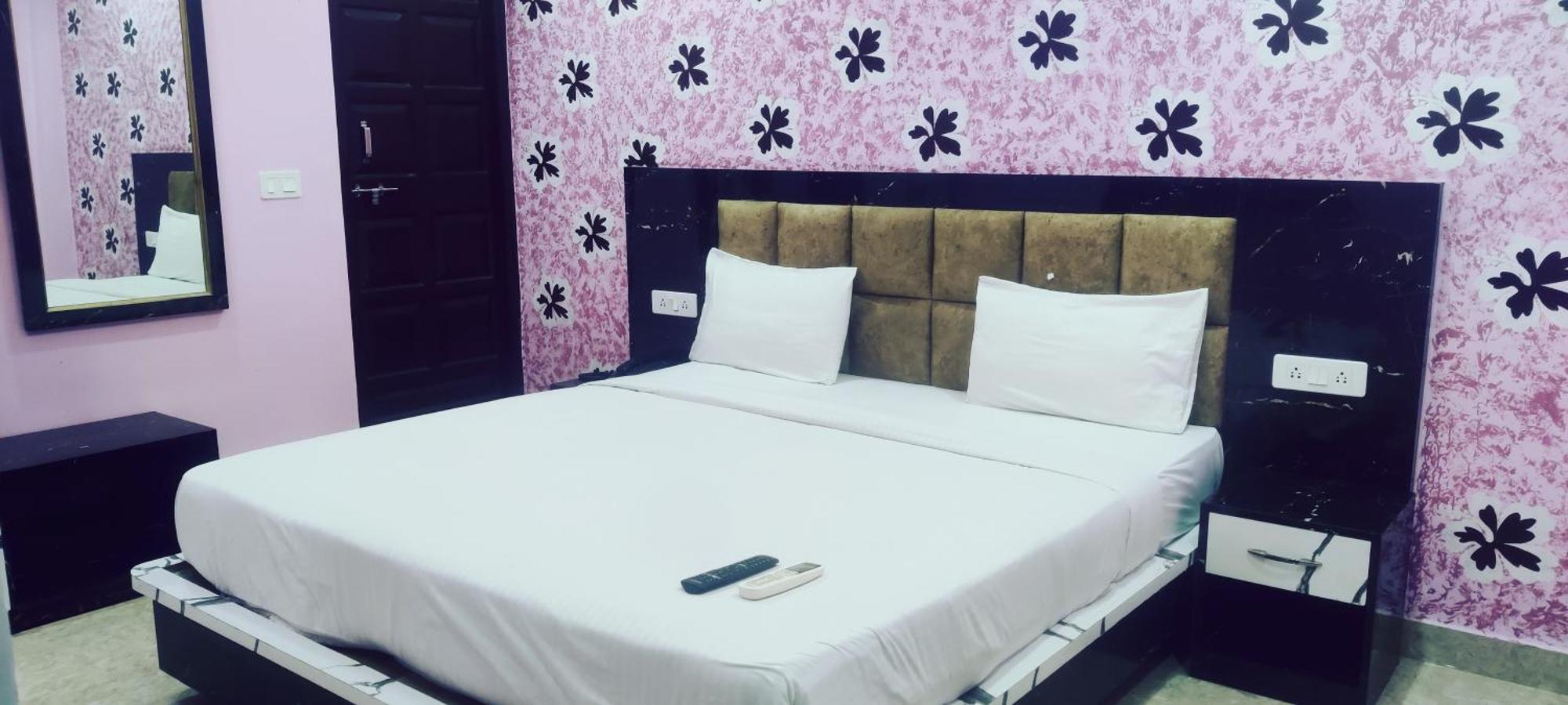 Kashi Hotel
