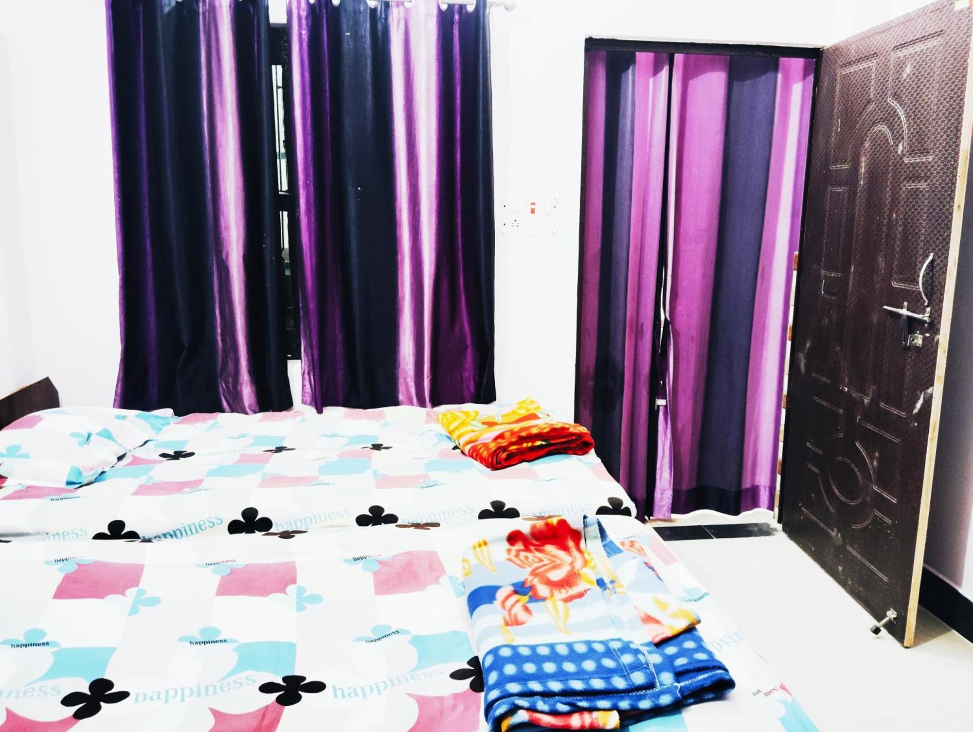 Ramashish Kutir Guest house Varanasi