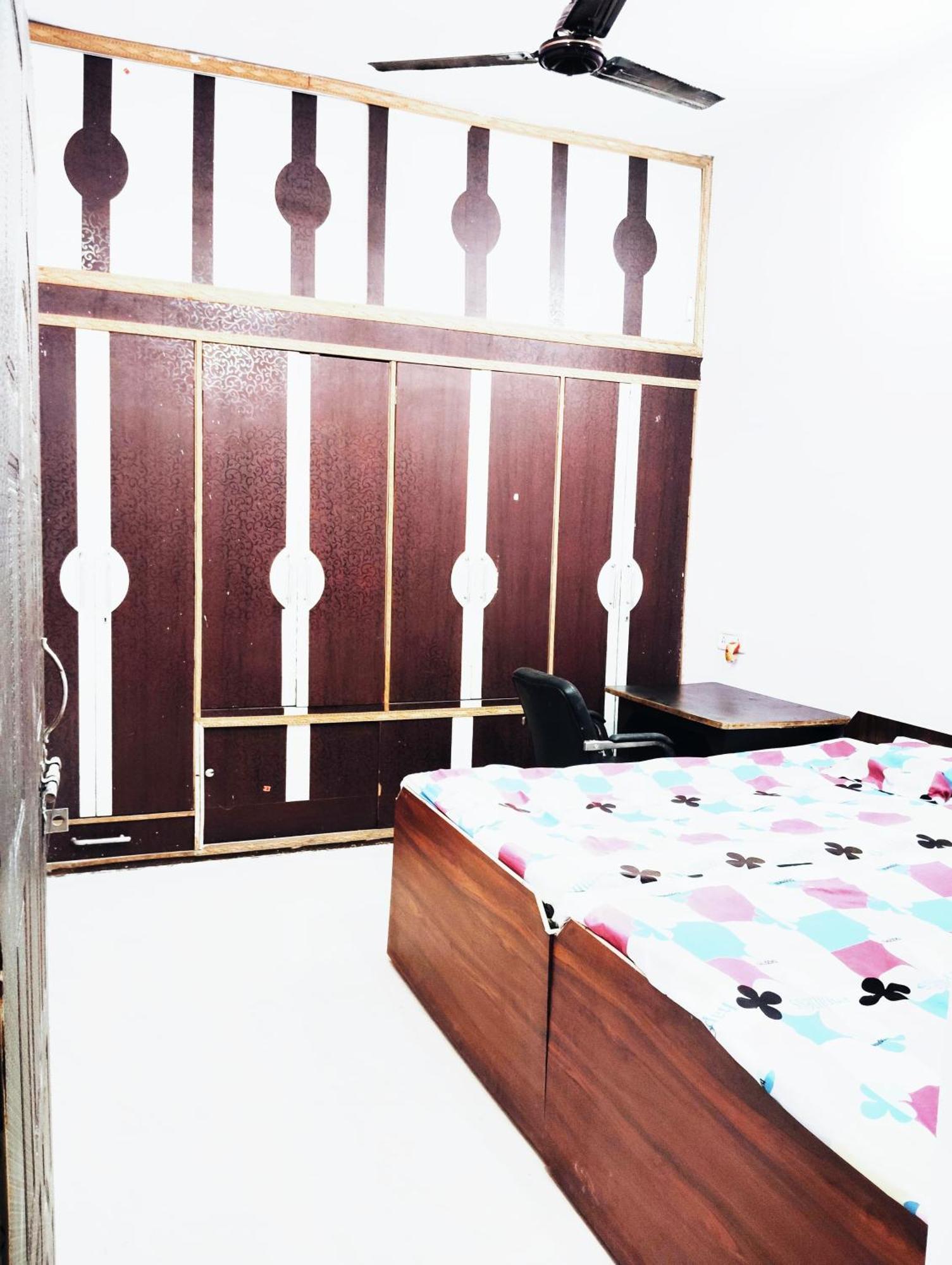 Ramashish Kutir Guest house *