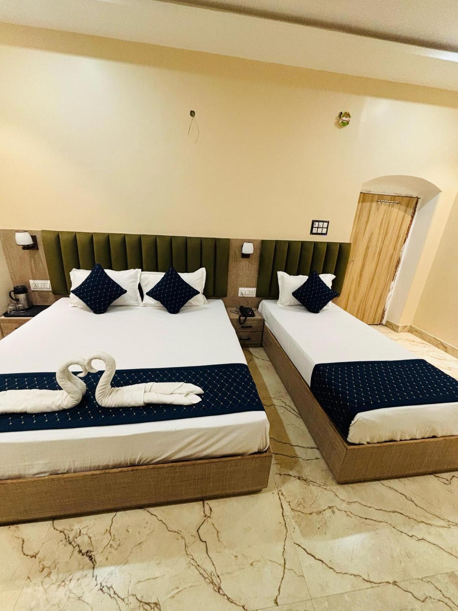 Mangalam 3* Varanasi