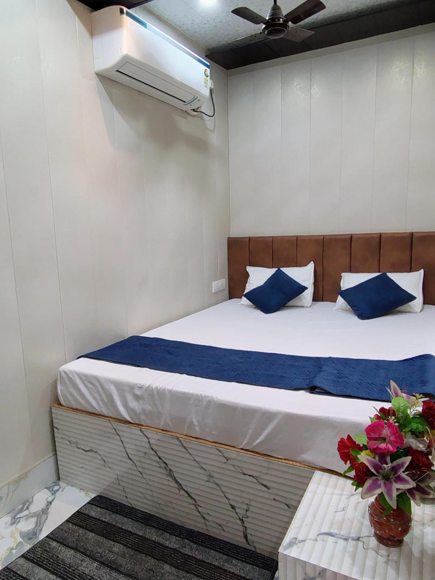 Shree Laxman Guest house Varanasi