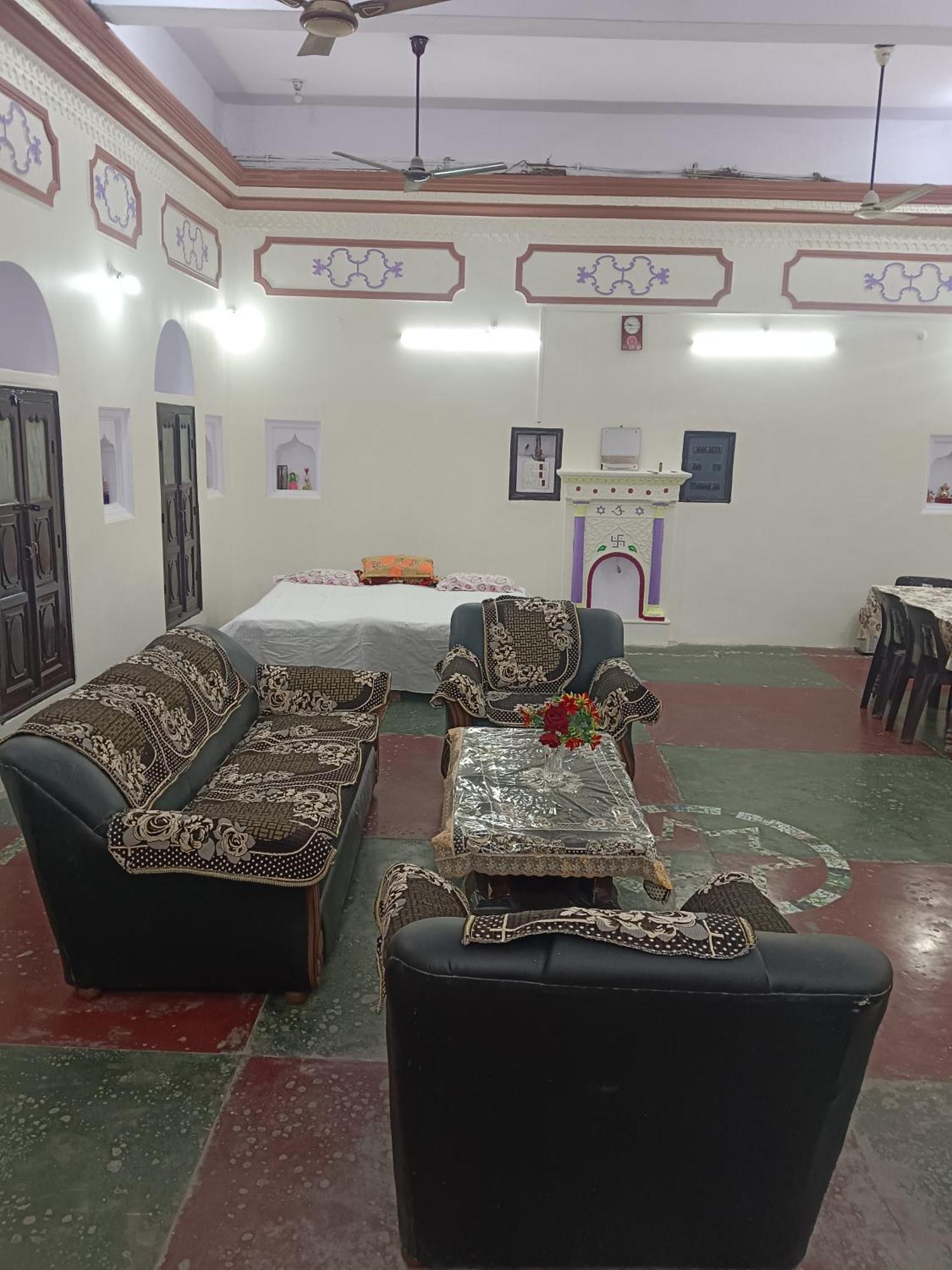 Topper Apartment Varanasi