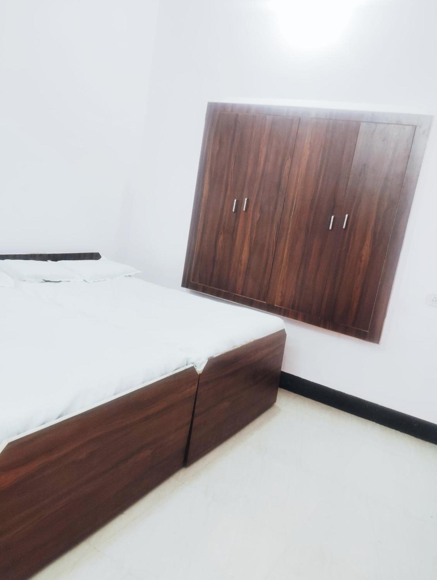 Guest house Ramashish Kutir Varanasi