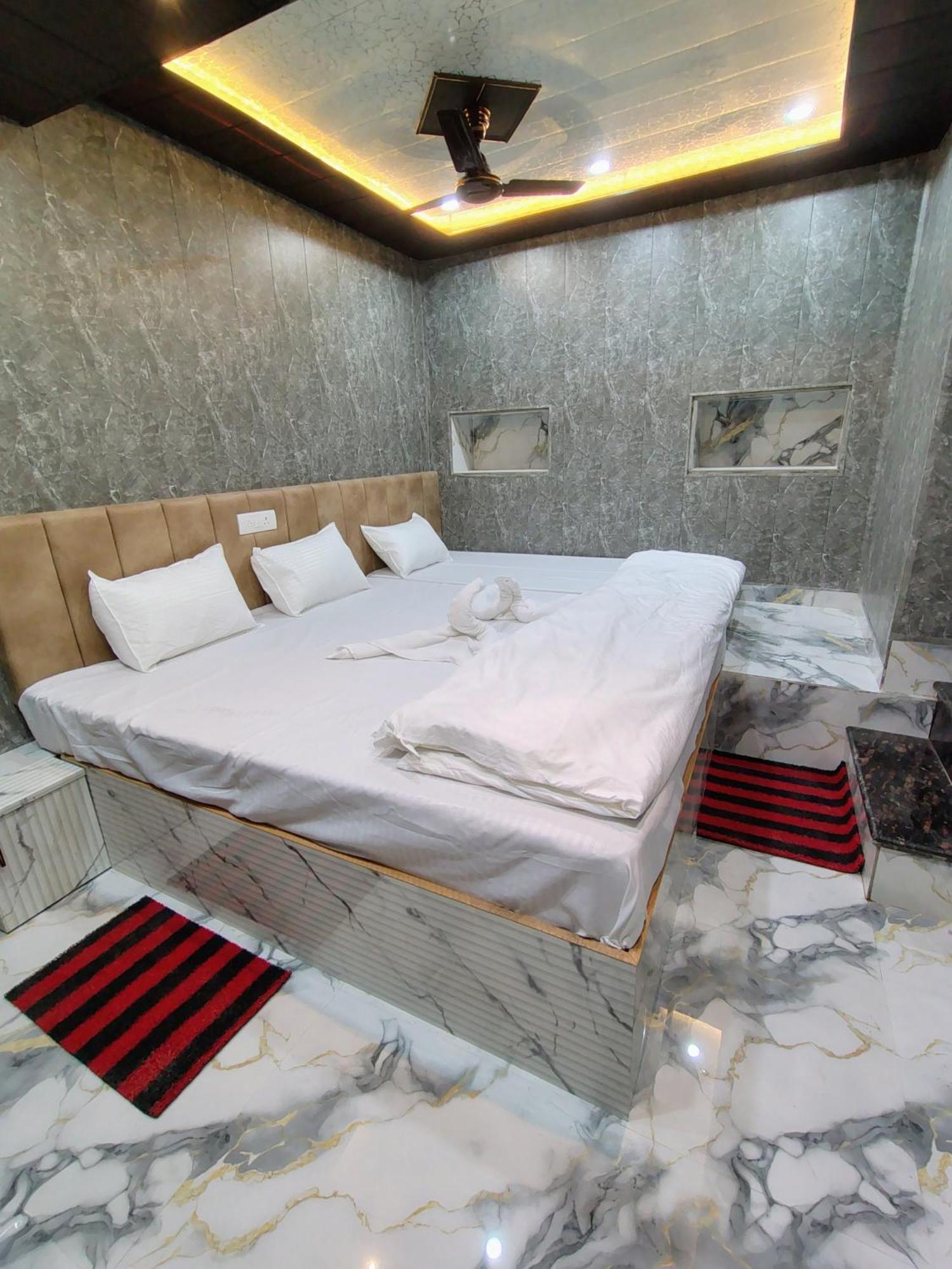 Shree Laxman Guest house