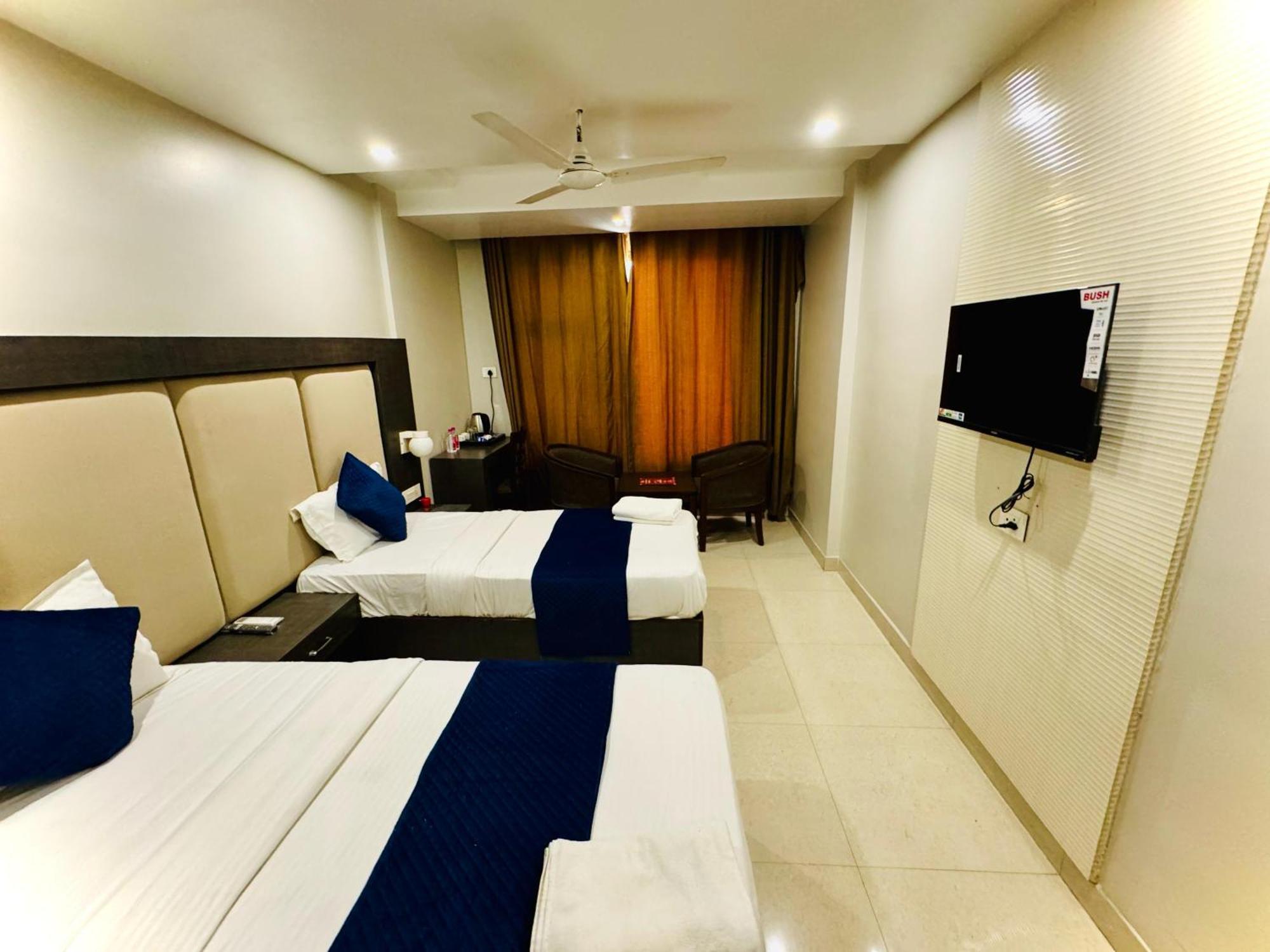 Grand Continental Hotel 3*