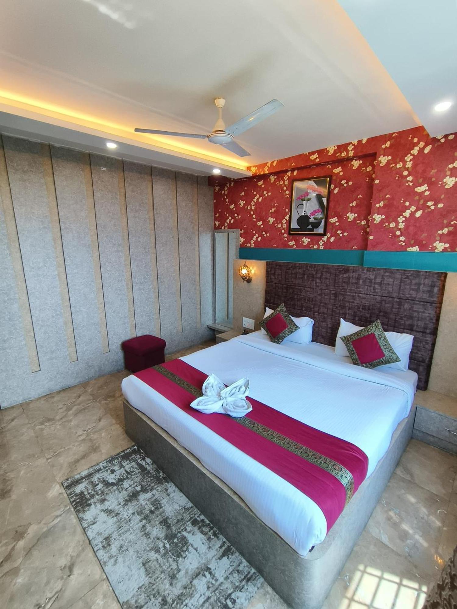R S Residency