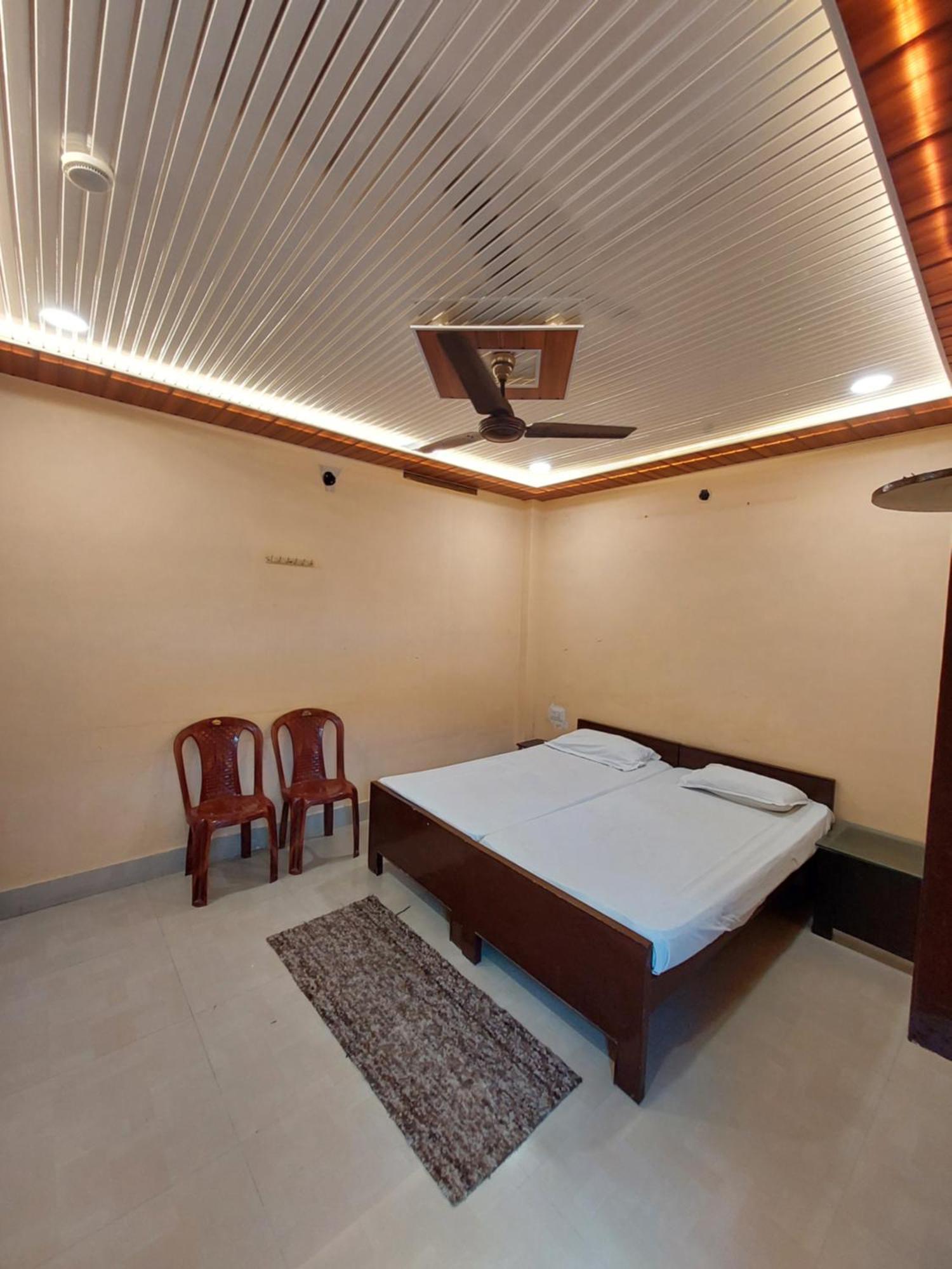 Guest house Teerth