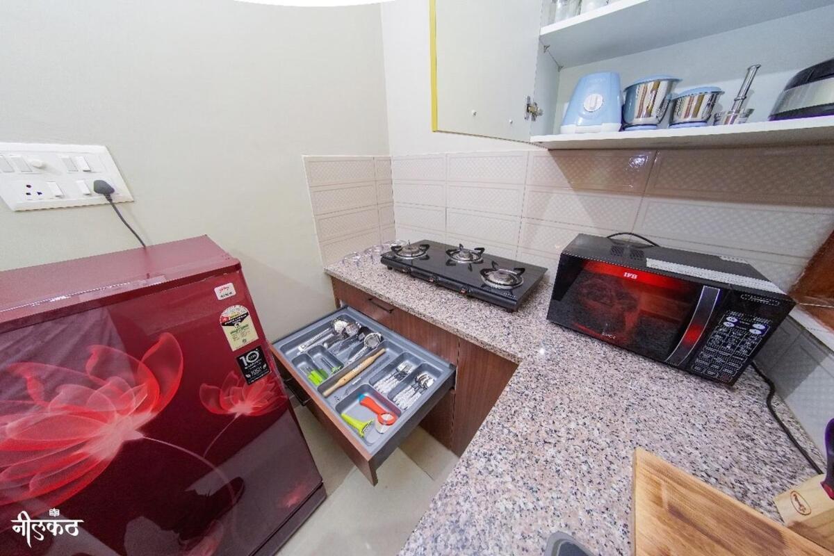 Neelkanth - 2-bhk Flat Near Bhu Apartment