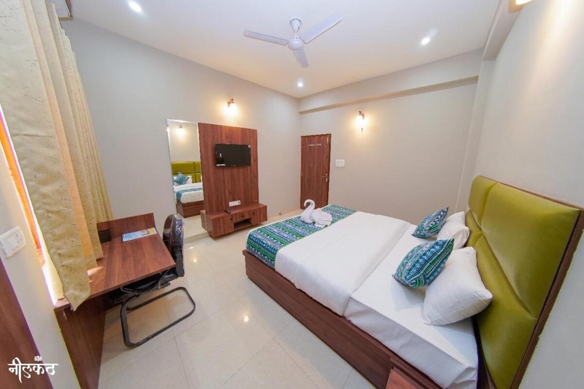 Neelkanth - 2-bhk Flat Near Bhu *