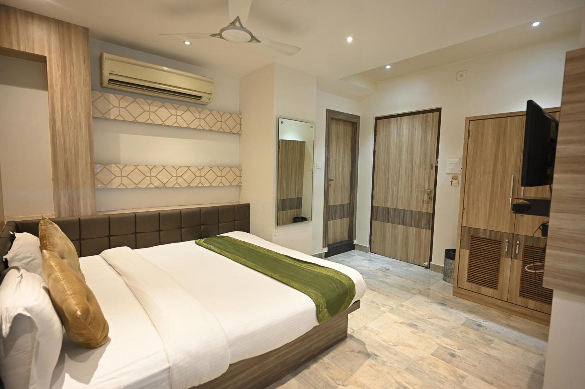 Hotel Saffron