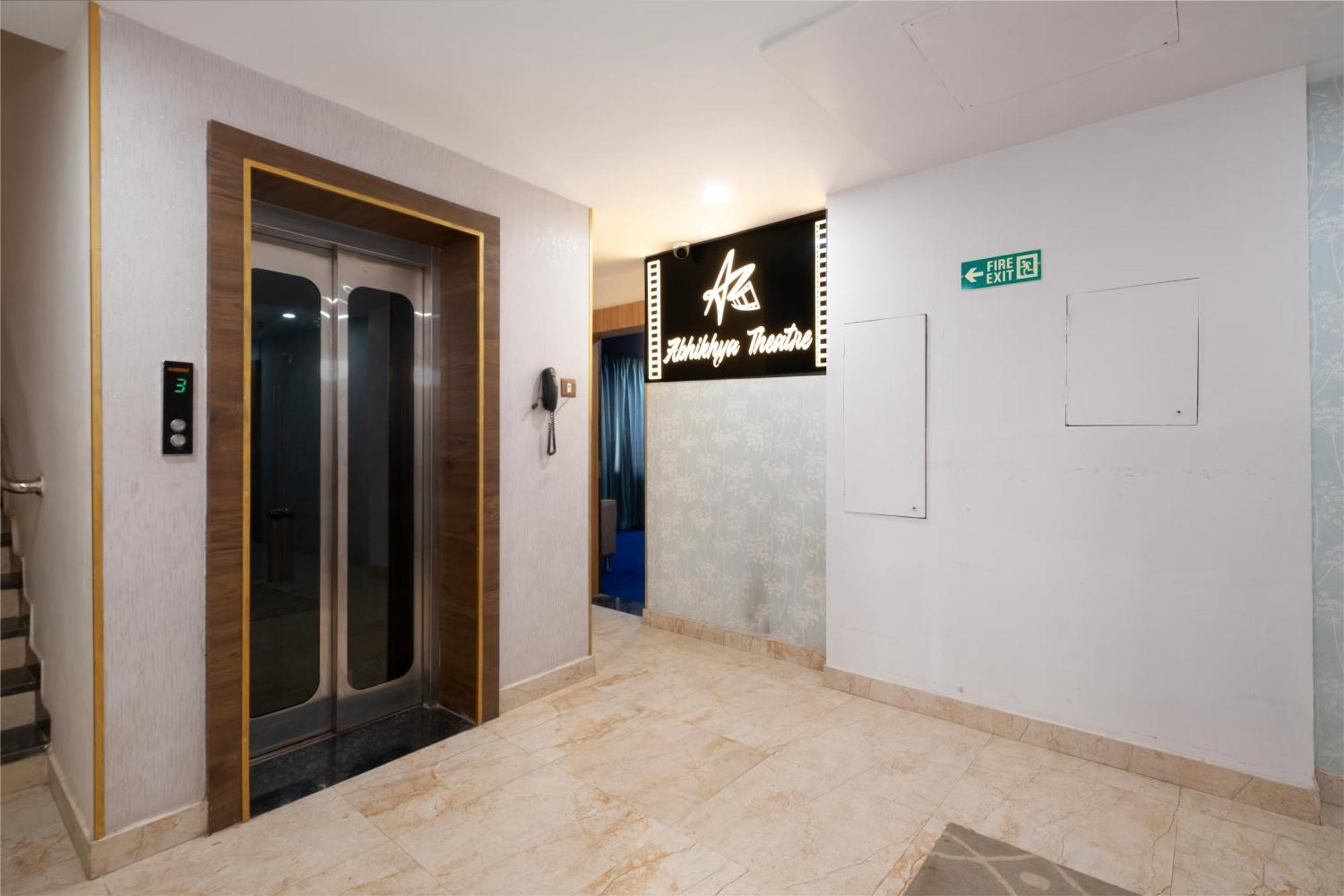 Hotel Prime Land 3*