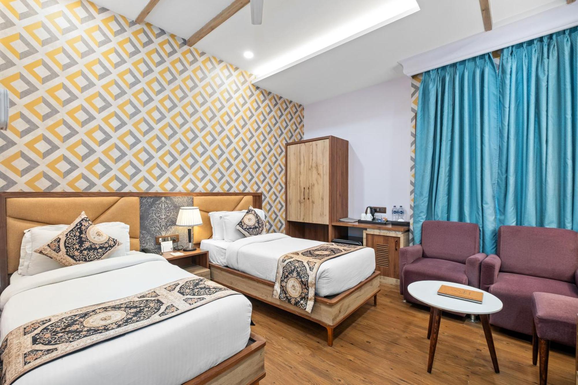 Hotel Prime Land
