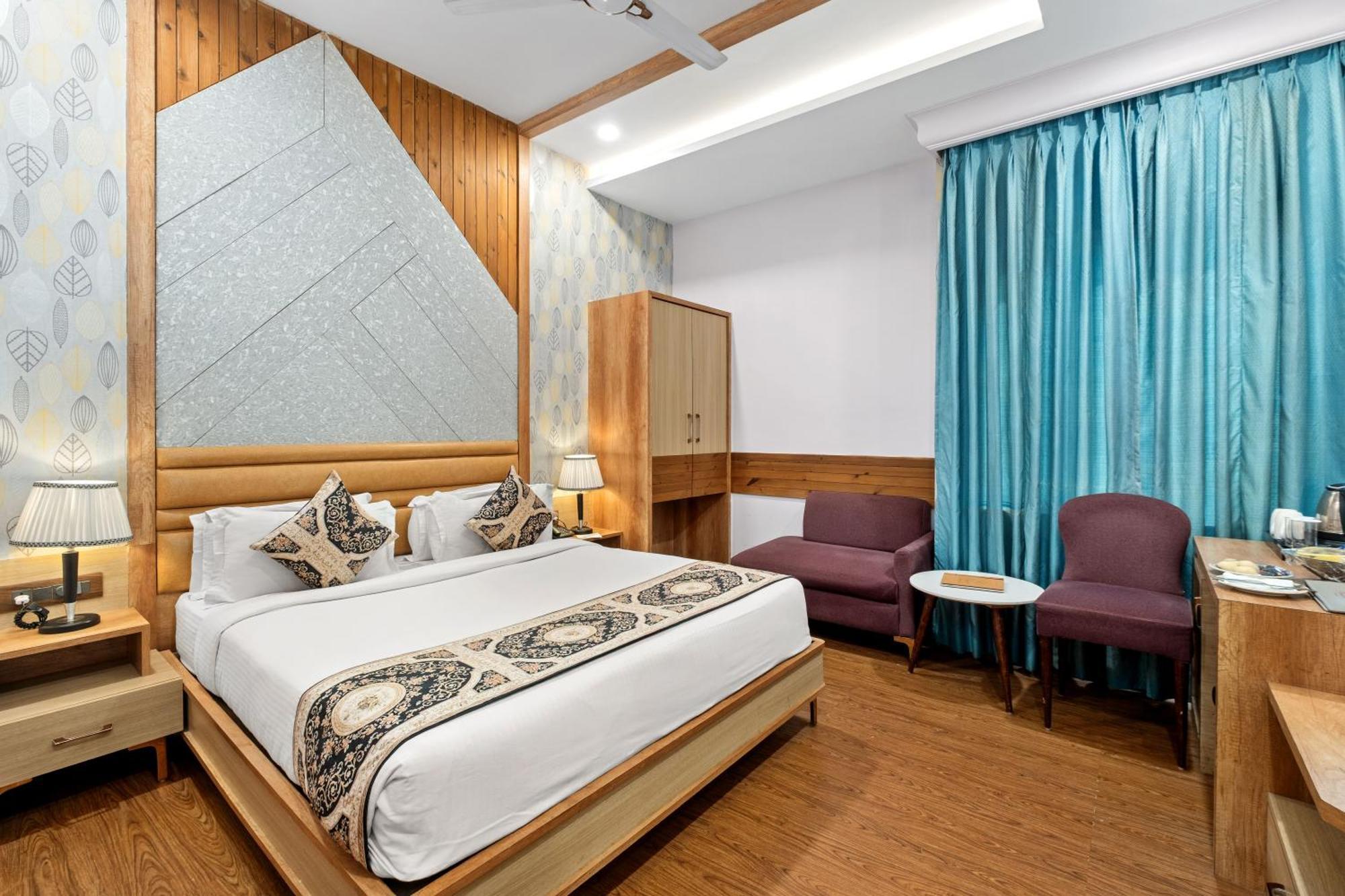 Hotel Prime Land 3*