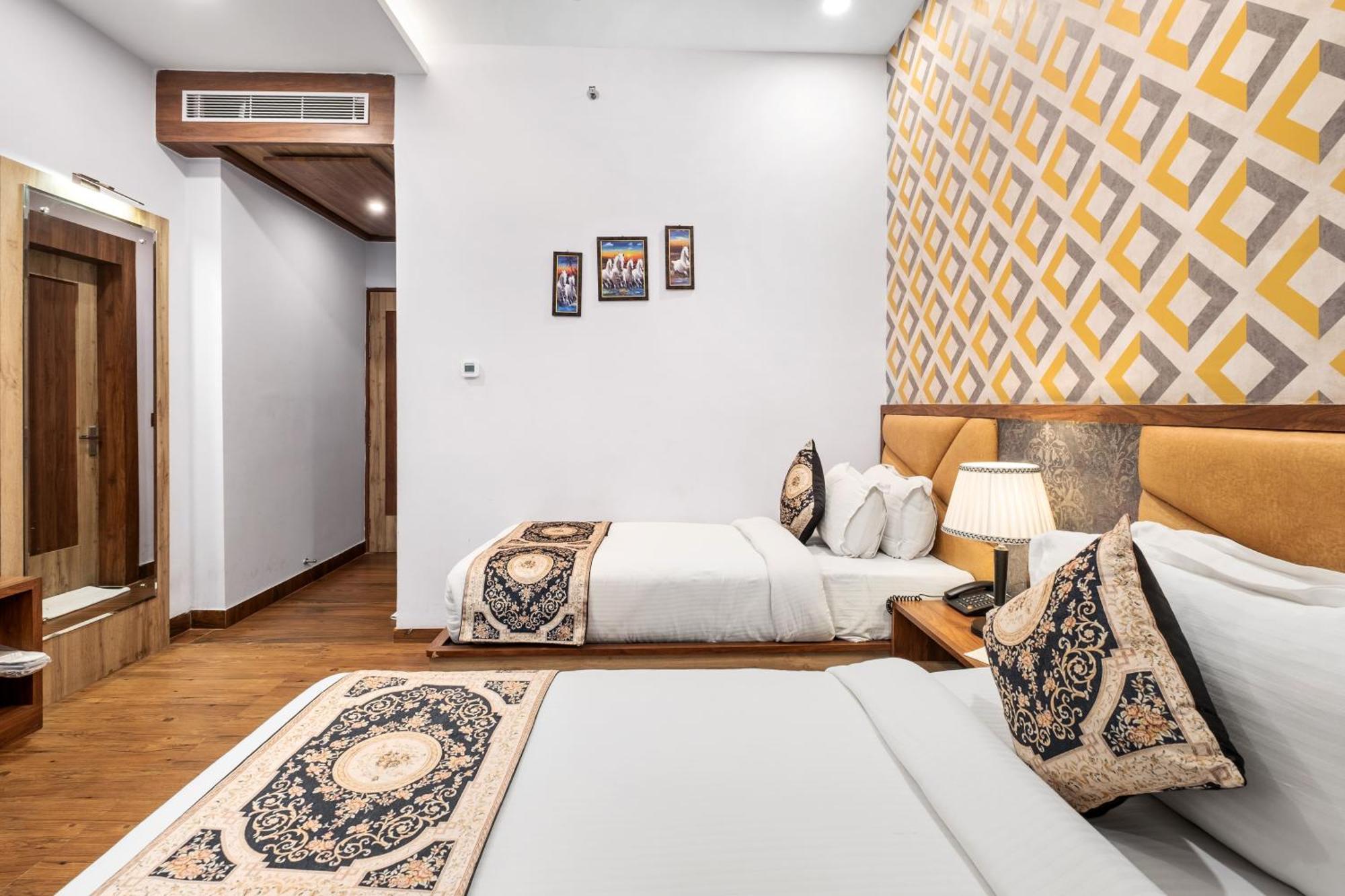 Hotel Prime Land Varanasi