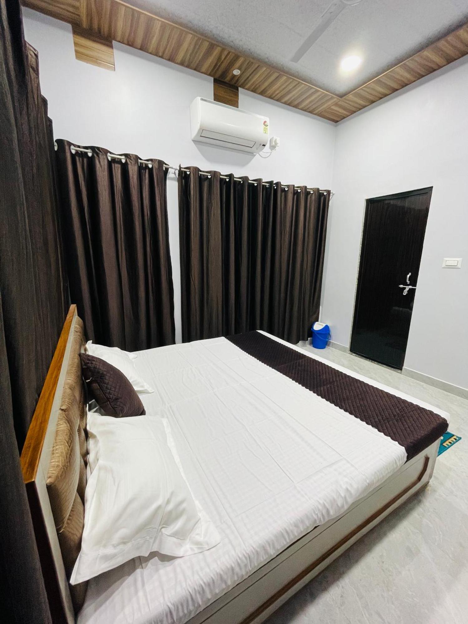 Rudransh Vintage Guest house Varanasi